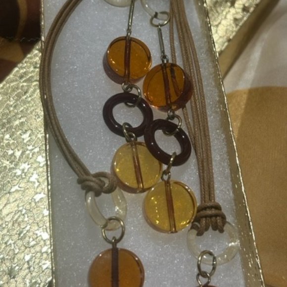 VTG Lucite Amber/Brown/Yellow/Clear Round Disc Earrings Necklace SET - Picture 5 of 6